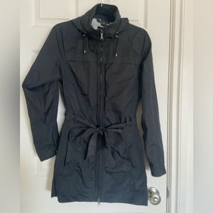 Women’s Marmot Rain Coat trenchcoat Trench Coat Size Large • cinch at waist